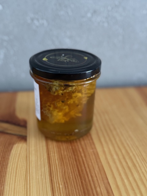 Miód z plastrem wosku i pierzgą 400g - obrazek 2